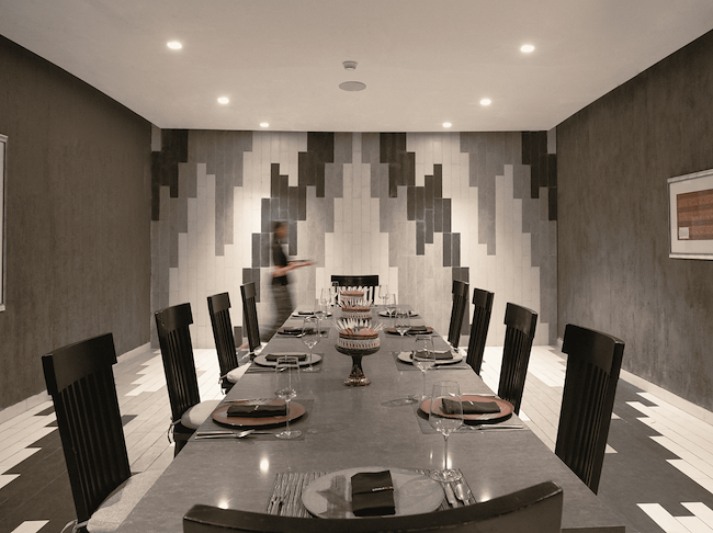 private-dining-bali-uluwatu-dinner